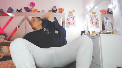 Snapshot of jakson_hot chatting on 1, 3, 2025 pipe online show from 1, 3, 2025