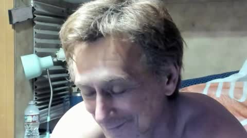 Snapshot of jaleyndaddy chatting on 4, 11, 2025 jaleyndaddy online show from 4, 11, 2025