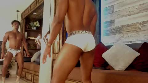   online show from 7, 11, 2025