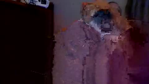 Snapshot of james30cup chatting on 25, 10, 2025 what you in too online show from 25, 10, 2025