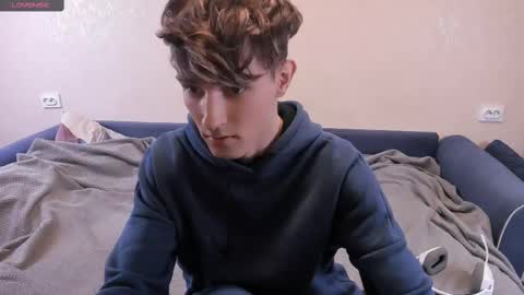 Snapshot of james_mil chatting on 15, 2, 2025 James online show from 15, 2, 2025