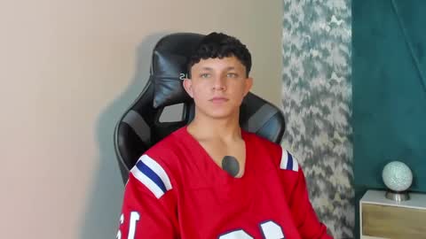 Snapshot of jamesgolden_ chatting on 27, 2, 2025 jamesgolden_ online show from 27, 2, 2025