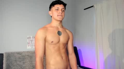 Snapshot of jamesgolden_ chatting on 20, 11, 2025 jamesgolden_ online show from 20, 11, 2025