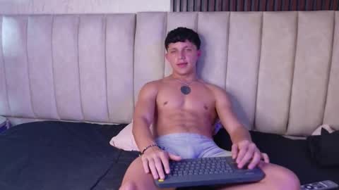 Snapshot of jamesgolden_ chatting on 3, 12, 2025 jamesgolden_ online show from 3, 12, 2025