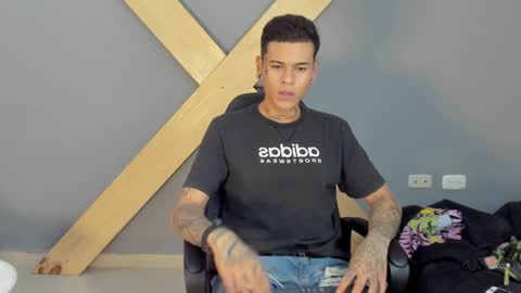 Snapshot of jamesinked_ chatting on 4, 12, 2024 Jamesinked online show from 4, 12, 2024