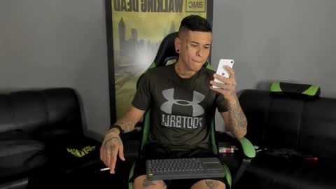Snapshot of jamesinked_ chatting on 21, 12, 2024 Jamesinked online show from 21, 12, 2024