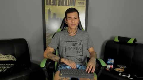 Snapshot of jamesinked_ chatting on 4, 2, 2025 Jamesinked online show from 4, 2, 2025