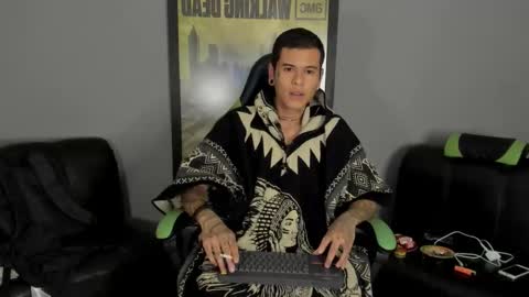 Snapshot of jamesinked_ chatting on 5, 2, 2025 Jamesinked online show from 5, 2, 2025