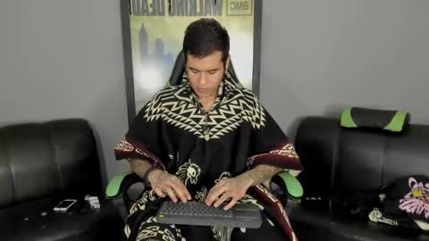 Snapshot of jamesinked_ chatting on 8, 3, 2025 Jamesinked online show from 8, 3, 2025