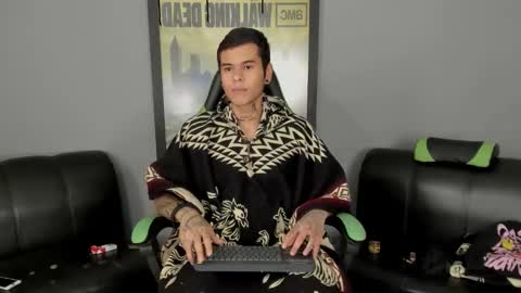 Snapshot of jamesinked_ chatting on 8, 3, 2025 Jamesinked online show from 8, 3, 2025