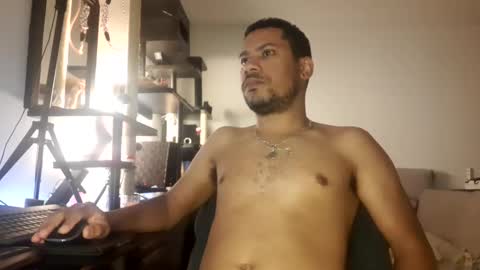 Snapshot of jamielonnas chatting on 4, 1, 2025 Jamie Lonnas online show from 4, 1, 2025