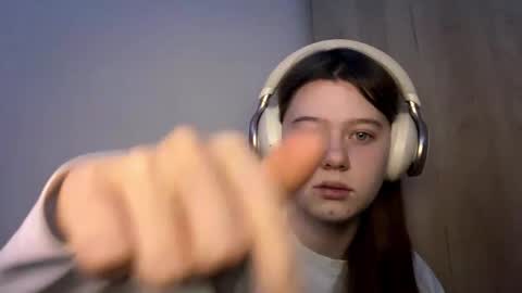 Snapshot of jamilaballensky chatting on 18, 12, 2025 Annnnnnaaa online show from 18, 12, 2025