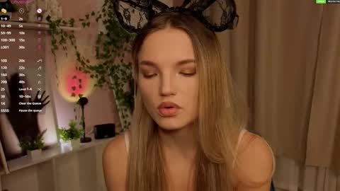 Hi Im Alice and here youll find something online show from 30, 11, 2025