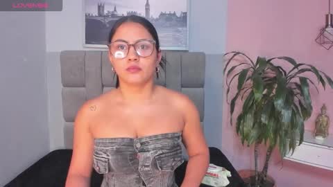 Snapshot of janna_lopezz chatting on 19, 11, 2025 Janna online show from 19, 11, 2025