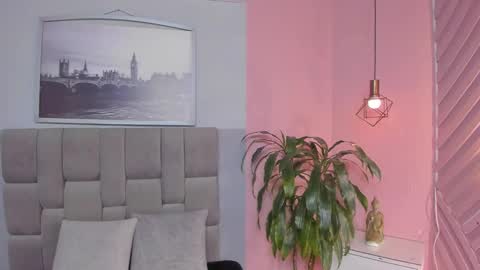 Snapshot of janna_lopezz chatting on 16, 12, 2025 Janna online show from 16, 12, 2025