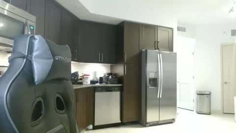 Snapshot of janobli12 chatting on 30, 11, 2025 janobli12 online show from 30, 11, 2025