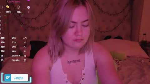 Snapshot of jarehn chatting on 18, 9, 2025 Jaren online show from 18, 9, 2025