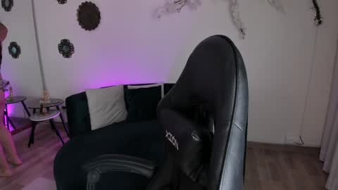 Snapshot of jasmincollin25 chatting on 2, 4, 2026 JASMIN online show from 2, 4, 2026