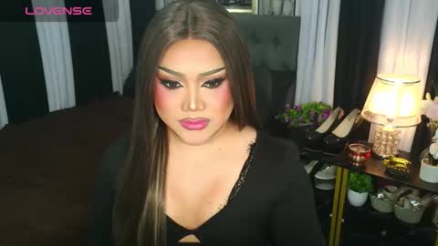 Jasmine Brandy online show from 25, 11, 2025