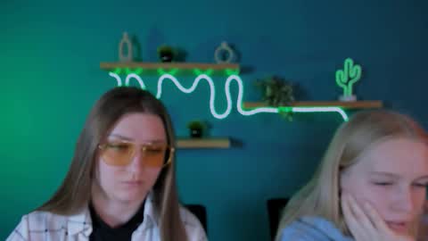 Snapshot of jasmine_fly chatting on 4, 11, 2025 jasmine_fly online show from 4, 11, 2025