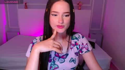 Snapshot of jasminebella0 chatting on 2, 3, 2025 Jazmin online show from 2, 3, 2025