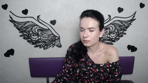 JasmineKouch online show from 9, 9, 2025