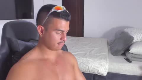 JBrooksXx online show from 1, 2, 2025