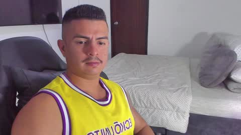 JBrooksXx online show from 5, 2, 2025