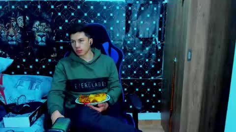 Javier online show from 17, 12, 2025