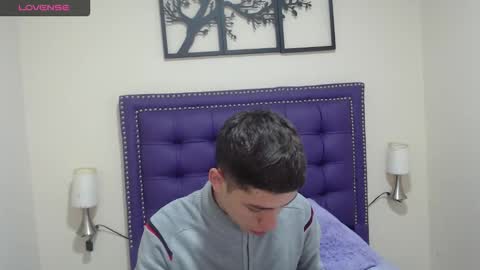 JAX THORN online show from 24, 11, 2025