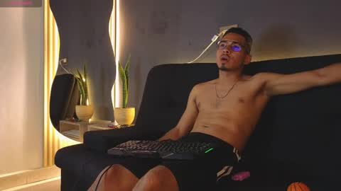 Snapshot of jaybrown_1 chatting on 8, 11, 2025 Jay online show from 8, 11, 2025