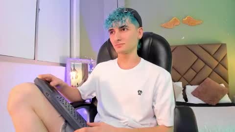 jaydenvillalobos online show from 17, 9, 2025