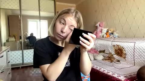 Mira online show from 8, 11, 2025