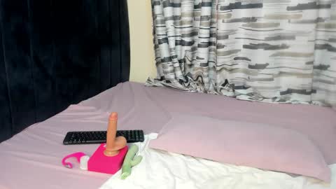 jazmin_jade online show from 4, 4, 2026