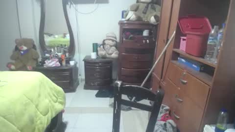 jazmim online show from 4, 12, 2025