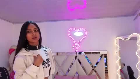 Jazmin  online show from 14, 11, 2025