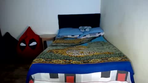 Snapshot of jboy_s chatting on 13, 9, 2025 jboy_s online show from 13, 9, 2025