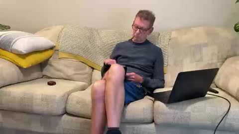 Snapshot of jcar57 chatting on 26, 10, 2025 Jon online show from 26, 10, 2025