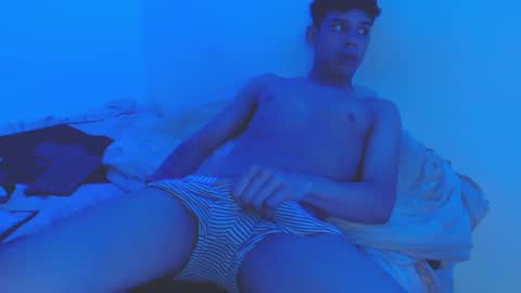 jeampier_sexy online show from 8, 1, 2025