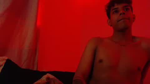 jeampier_sexy online show from 10, 3, 2025