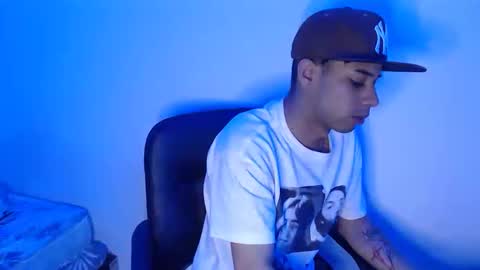 jeampier_sexy online show from 8, 10, 2025