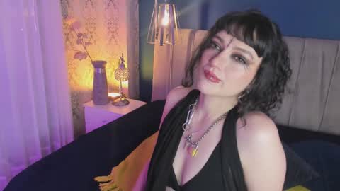 Jean online show from 10, 10, 2025