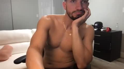 jeanwhitebianco online show from 1, 11, 2025