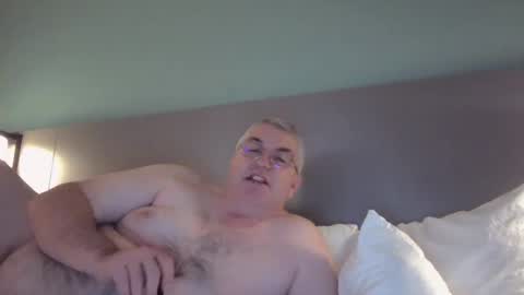 dadbody71 online show from 26, 1, 2025
