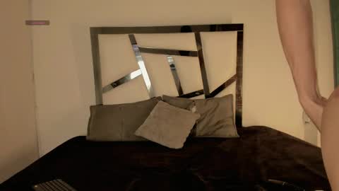 Snapshot of jei_7m chatting on 4, 11, 2025 jei_7m online show from 4, 11, 2025