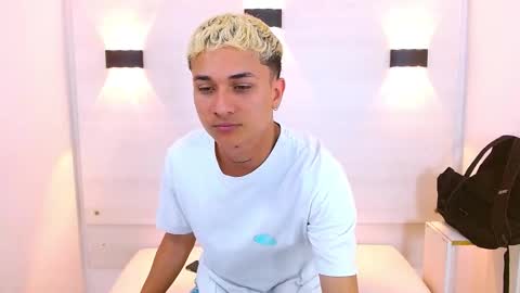 Snapshot of jeic_18 chatting on 10, 11, 2025 jeic 18 online show from 10, 11, 2025