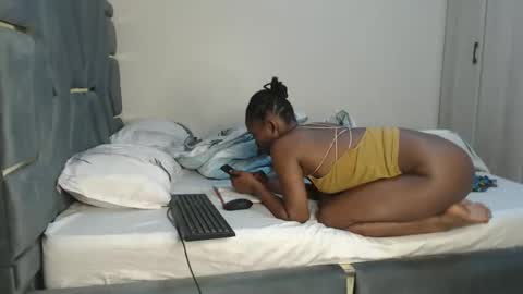 Snapshot of jemimaaam chatting on 17, 11, 2025 Jemmi online show from 17, 11, 2025