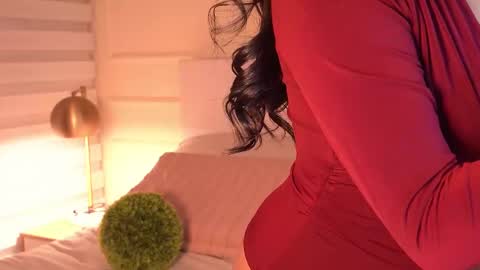Isabella online show from 10, 9, 2025