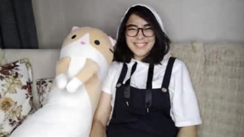 Jenifer online show from 7, 10, 2025