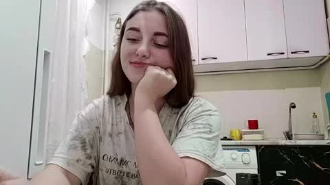 Snapshot of jeniffervaneck chatting on 13, 12, 2025 Jeniffer online show from 13, 12, 2025